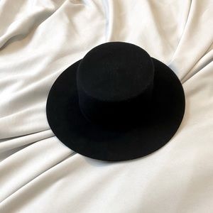 Gigi Pip Black Dahlia size M/L 59